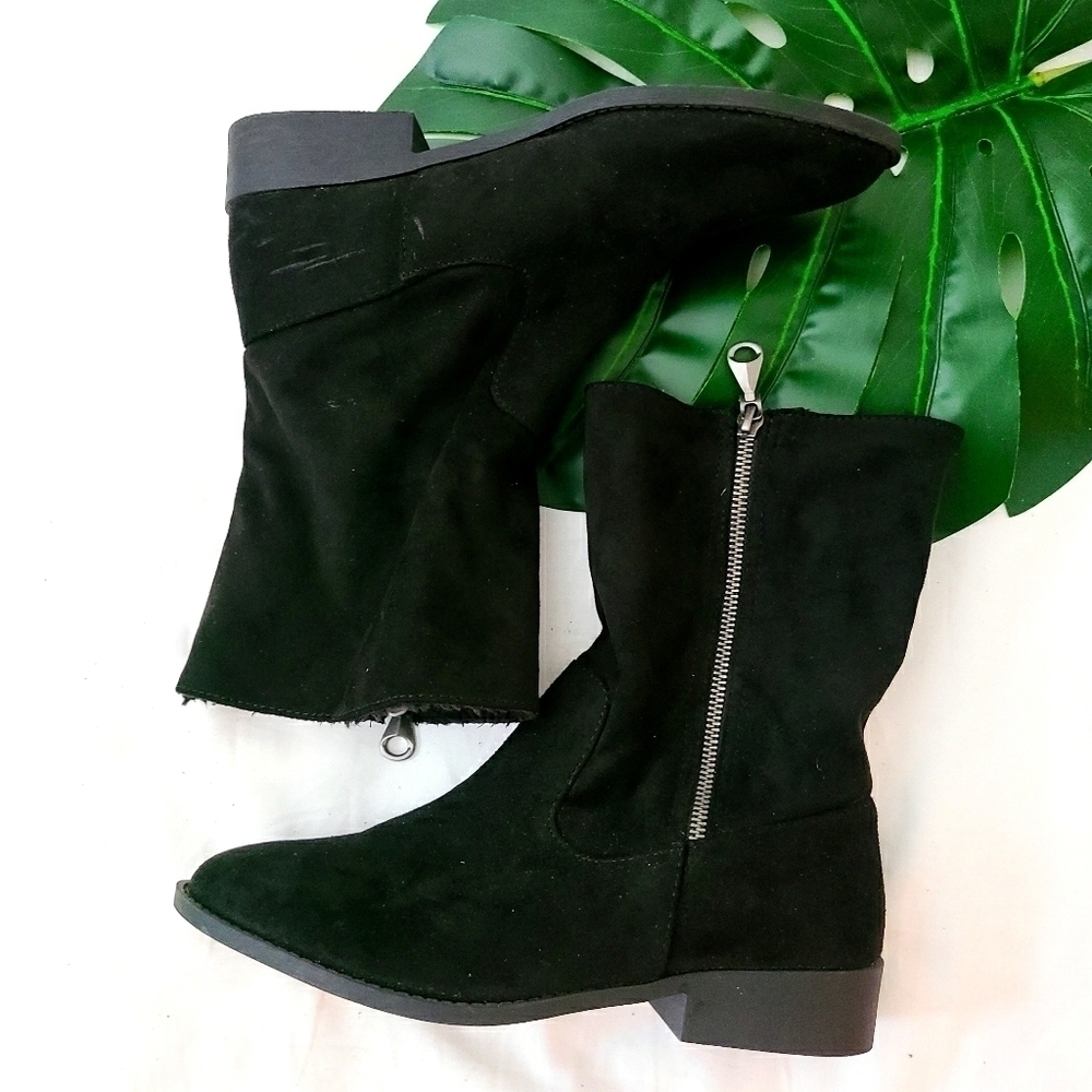 Qupid Black Sherpa Lined flat boots